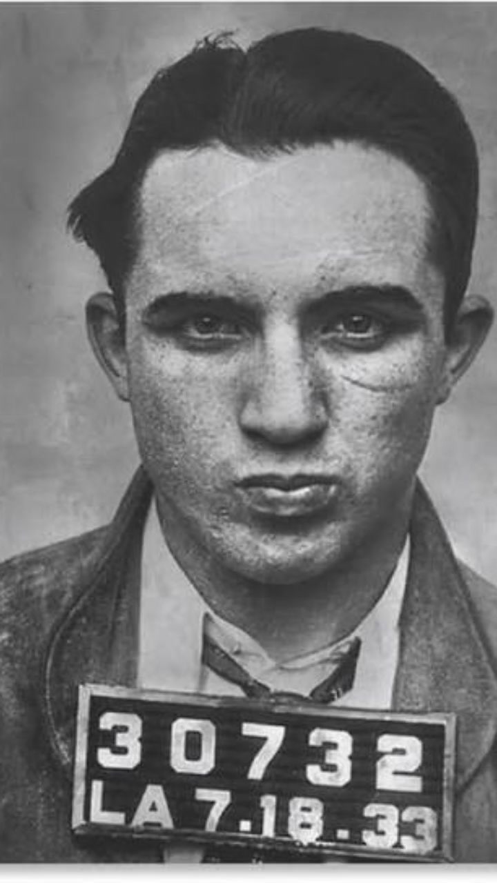 Mickey Cohen : Le Gangster Éblouissant de Los Angeles