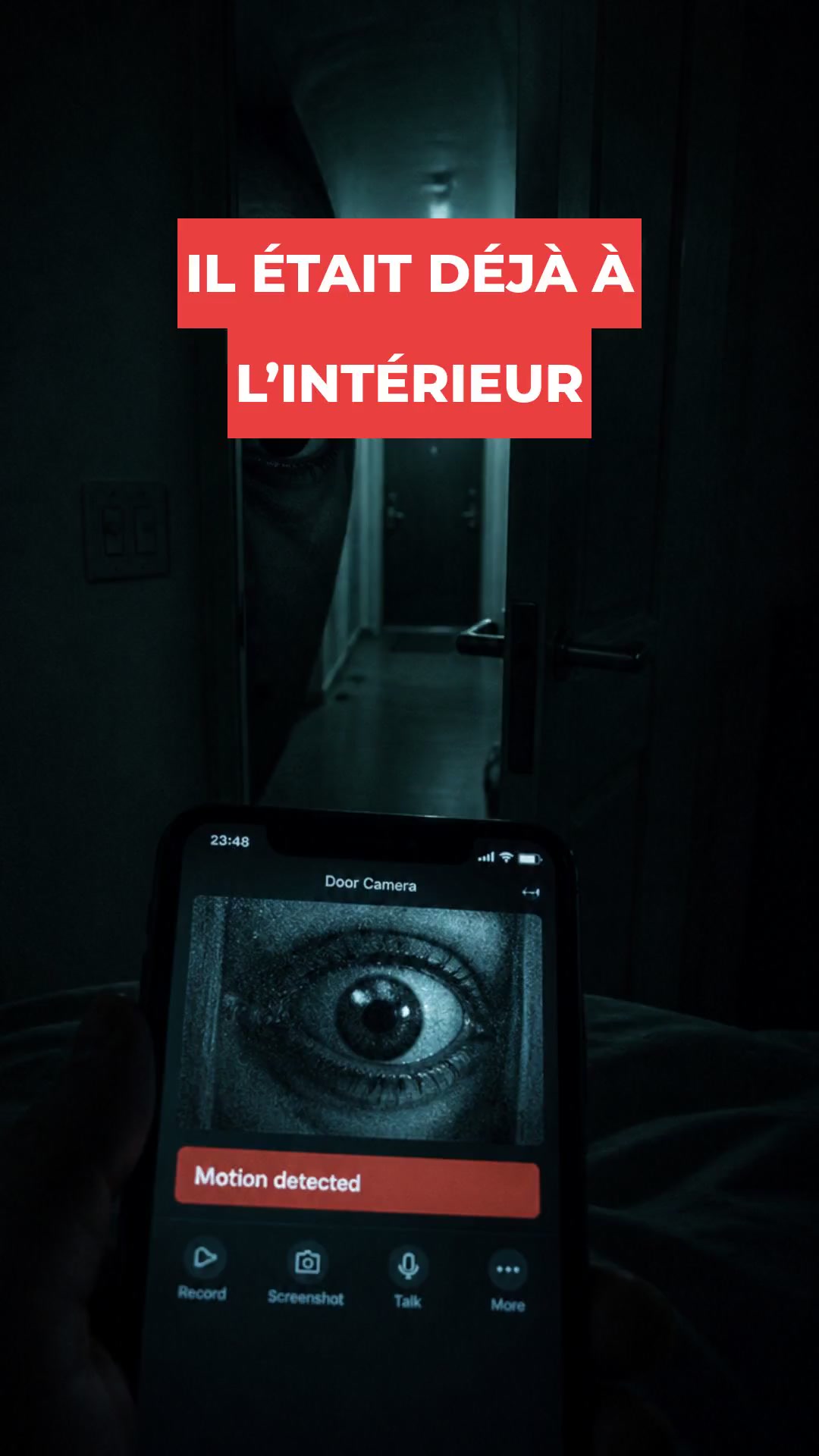 La caméra a filmé quelqu’un… alors qu’il était déjà dans l’appartement.