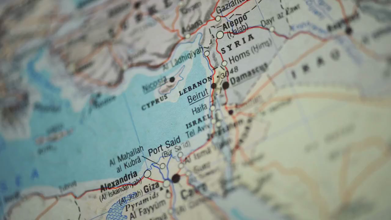 L'avenir incertain du Moyen-Orient : Uranium et le détroit d'Ormuz