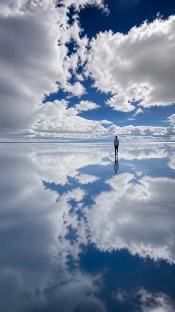 Walking on Clouds: The Magic of Salar de Uyuni